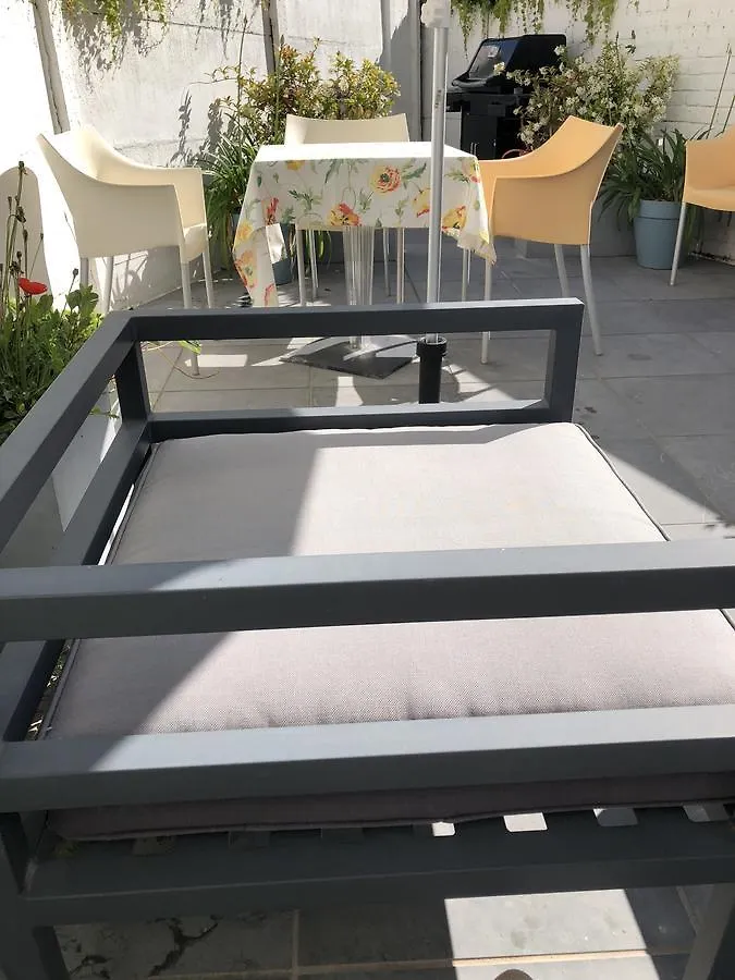 *** Guest house Guesthouse Poppies , Free Parking Ostend Belgium