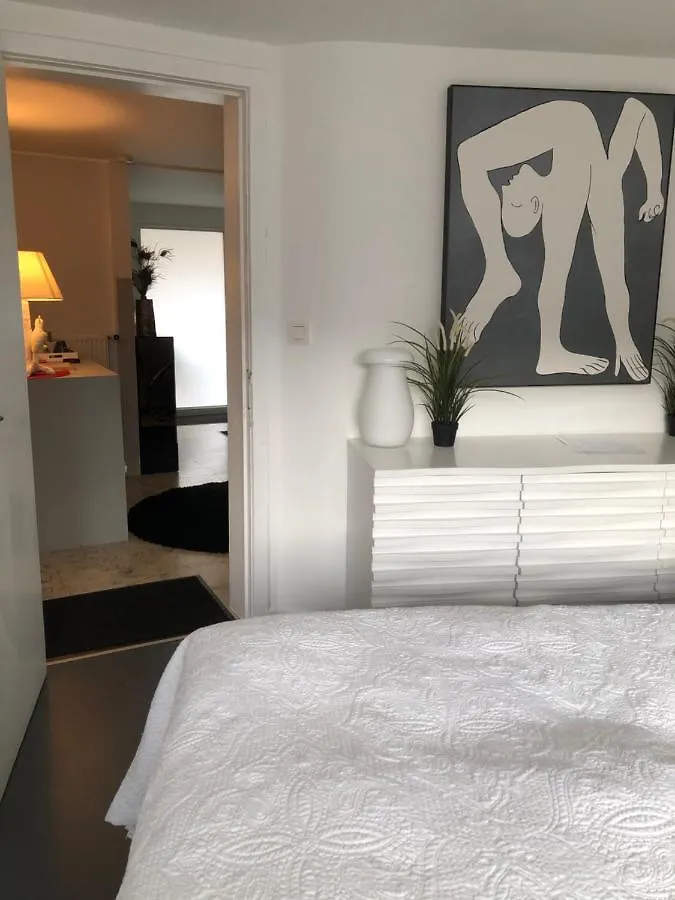 Guesthouse Poppies , Free Parking Ostend Guest house